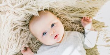 Tabel Berat Badan Bayi Ideal Pada Masa 0-12 Bulan