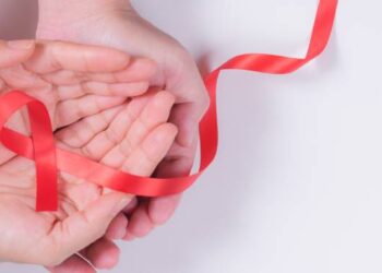 HIV: Gejala, Penyebab, dan Pengobatan