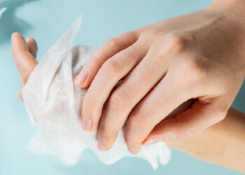 5 Kegunaan Tisu Basah di Kehidupan Sehari-hari