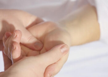 9 Obat Rematik yang Ampuh dan Tersedia di Apotek