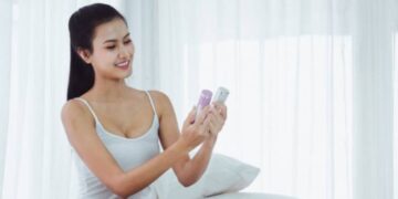 8 Cara Memilih Skincare yang Tepat, Pemula Harus Tahu