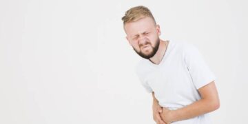 Perbedaan Tukak Lambung dan Maag, Sudah Tahu?