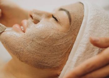 face scrub terbaik farmaku