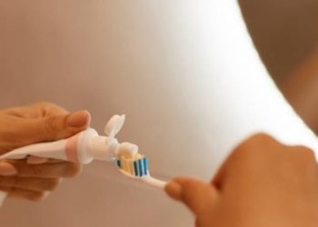 pasta gigi untuk gigi sensitif farmaku