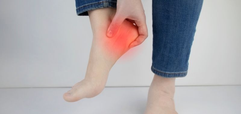 Rekomendasi Obat Nyeri Telapak Kaki yang Ampuh Redakan Sakit
