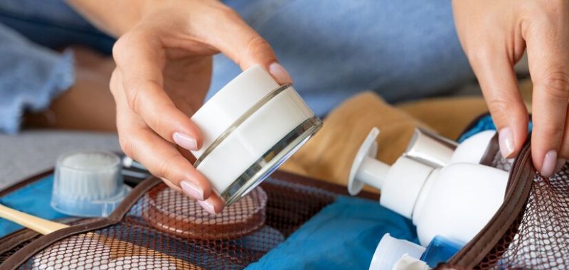 gambar skincare untuk liburan